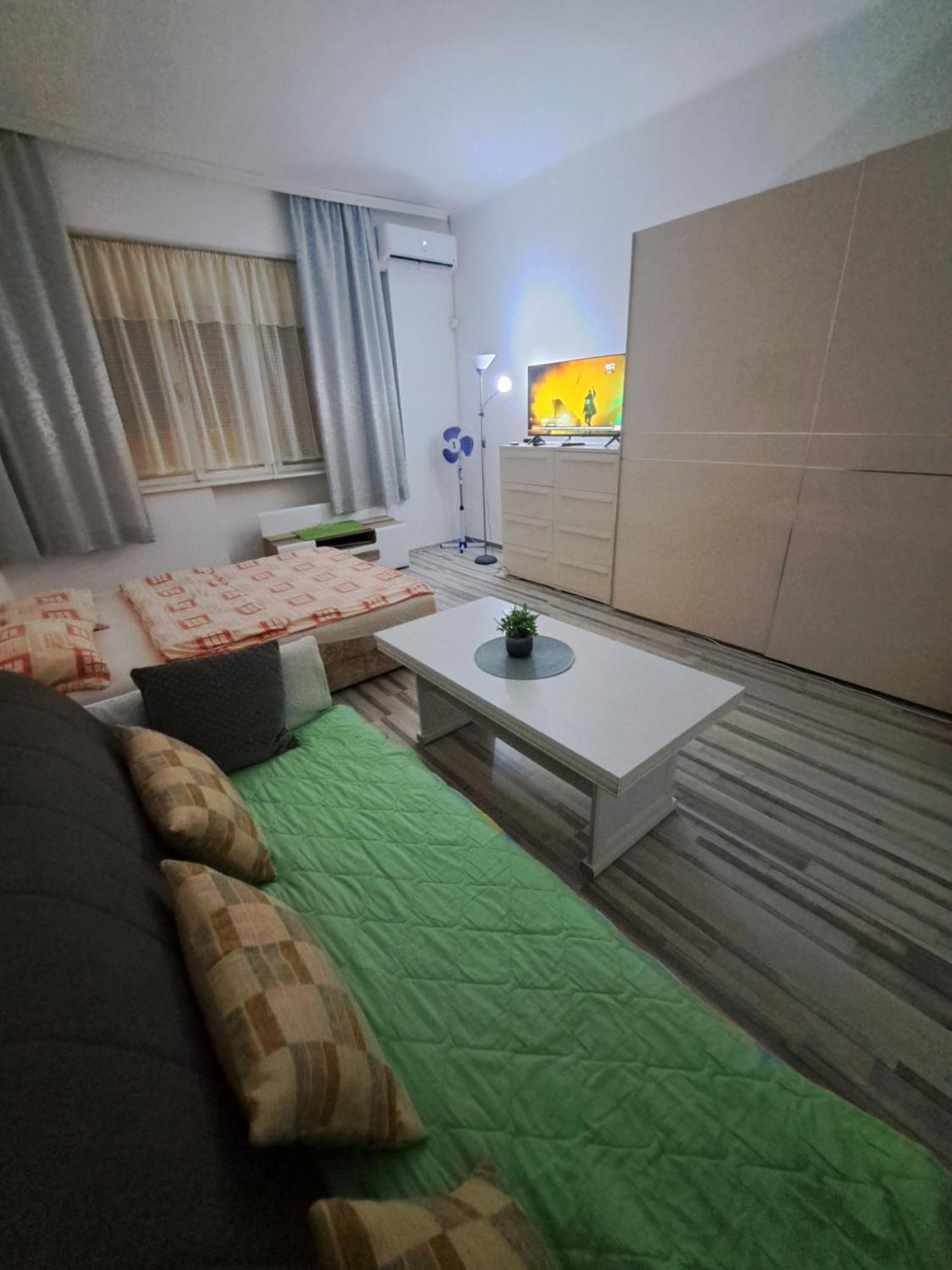 Apartment Capital Town Vk 14 Нови Сад Екстериор снимка