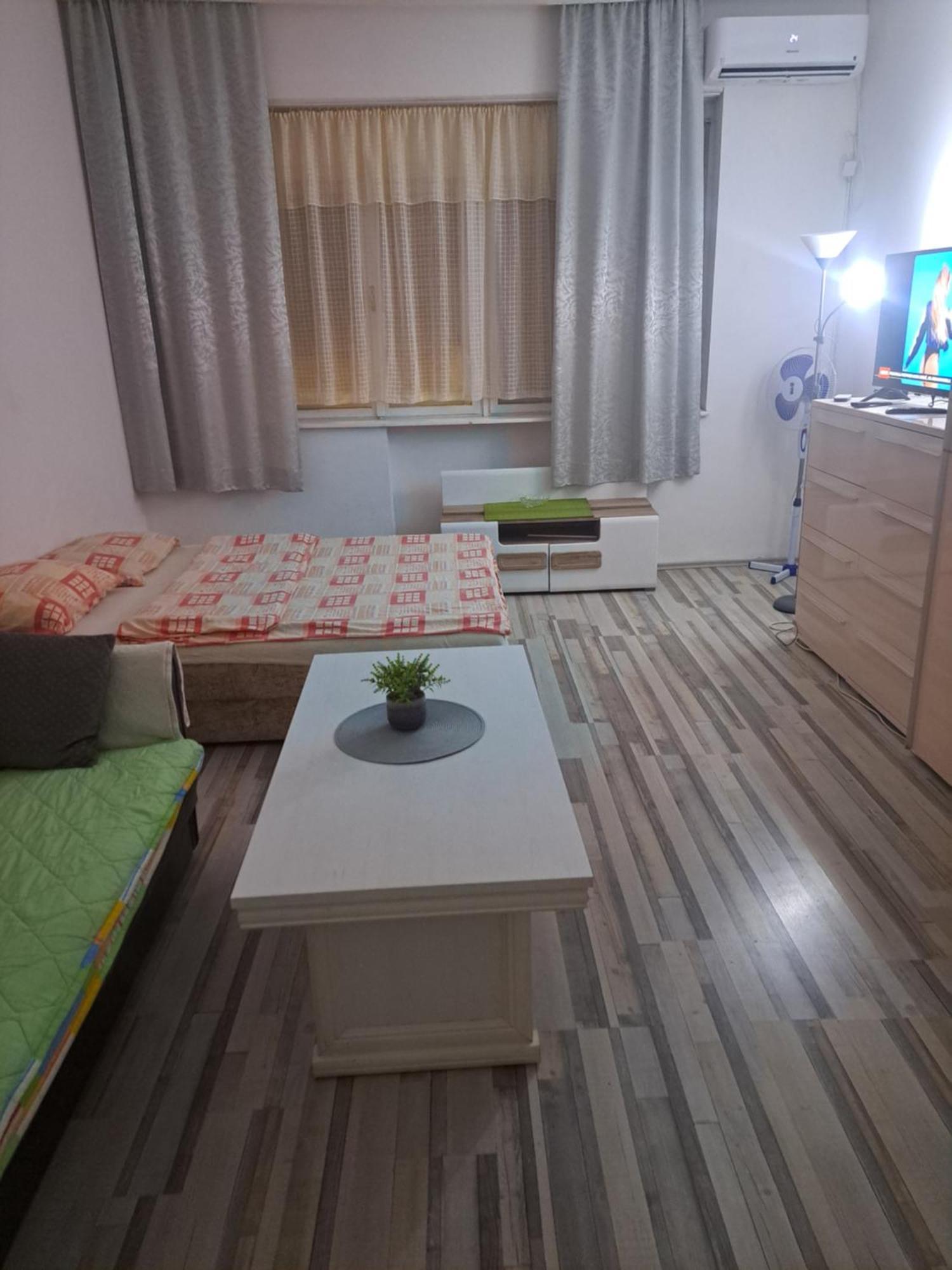 Apartment Capital Town Vk 14 Нови Сад Екстериор снимка